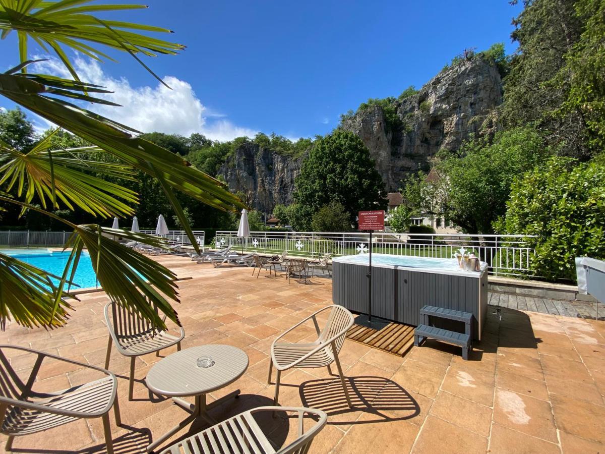 Logis Hotels - Hotel Restaurant Domaine Les Falaises Martel Esterno foto