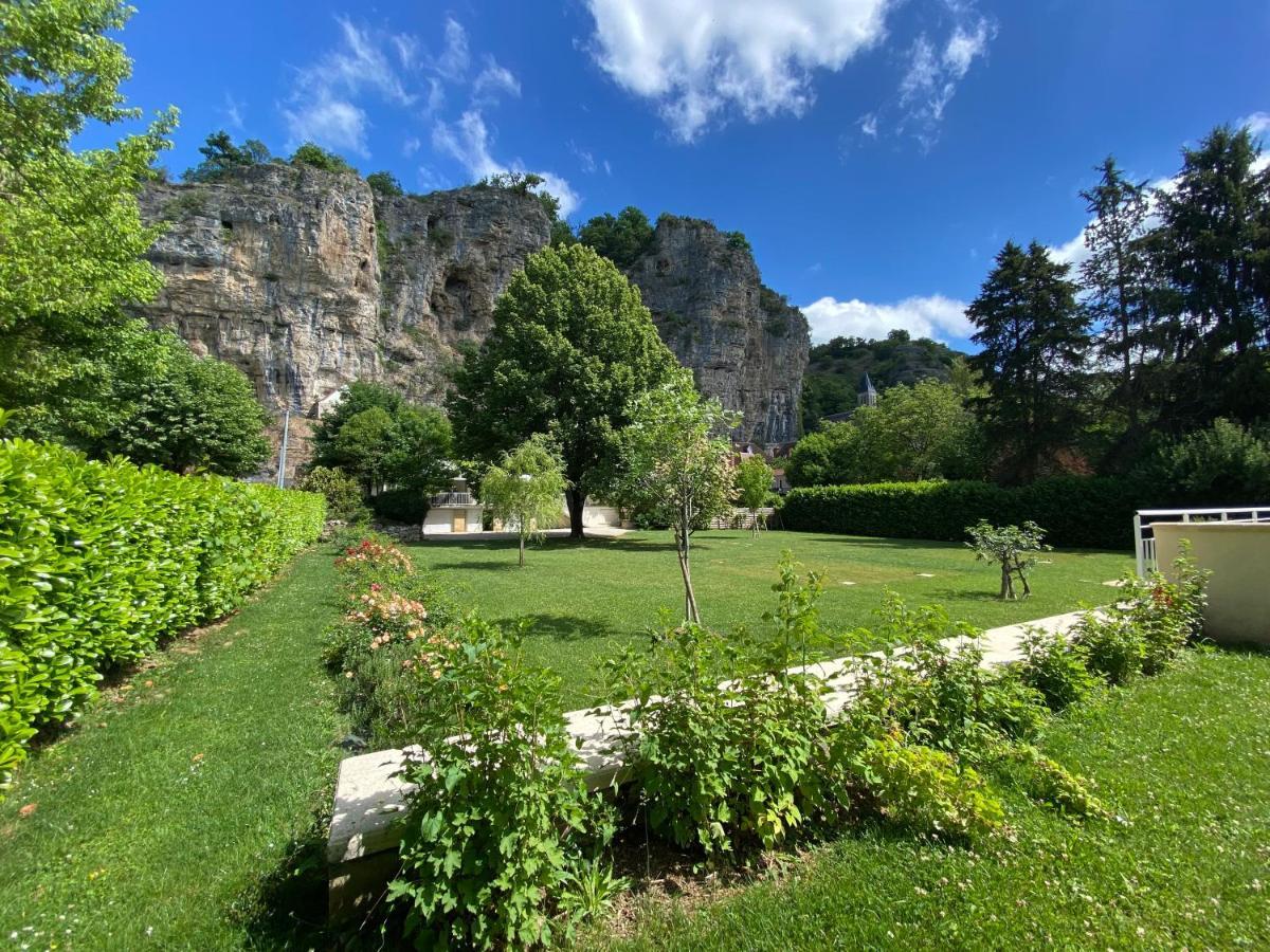 Logis Hotels - Hotel Restaurant Domaine Les Falaises Martel Esterno foto