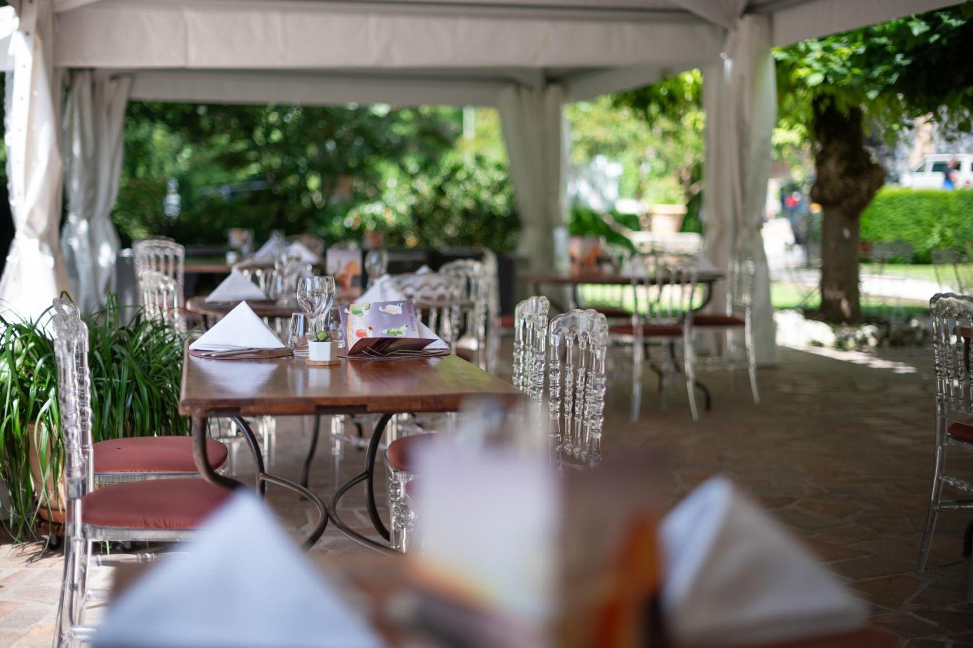 Logis Hotels - Hotel Restaurant Domaine Les Falaises Martel Esterno foto
