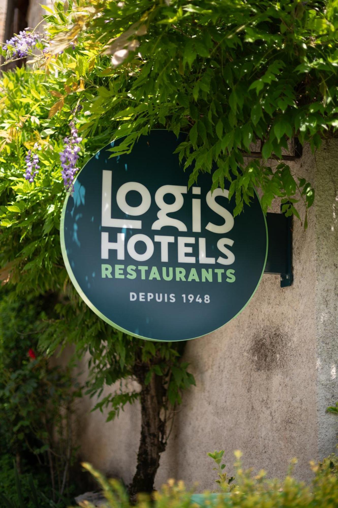 Logis Hotels - Hotel Restaurant Domaine Les Falaises Martel Esterno foto